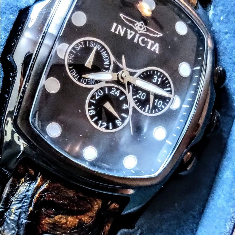 Invicta Lupah 14545 Swiss 47mm Men's Watch Multi dial Interchangeable Bands.